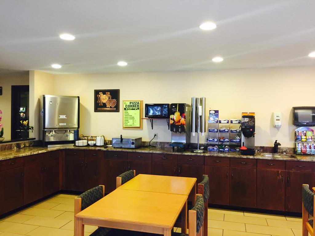 Americas Best Value Inn Grand Forks Extérieur photo
