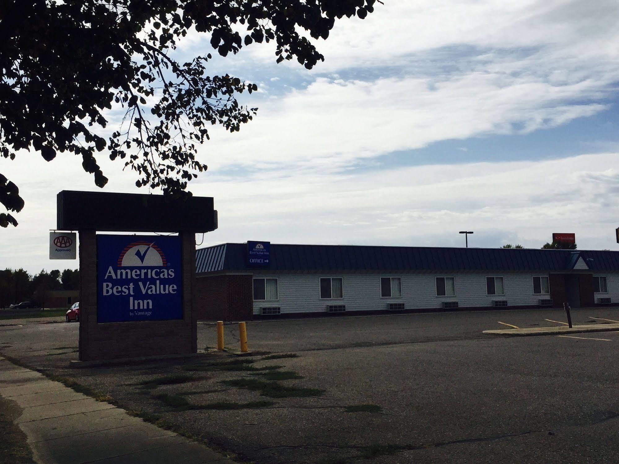 Americas Best Value Inn Grand Forks Extérieur photo